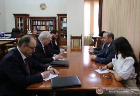 Qriqoryan Xovayevlə Qarabağı müzakirə etdi
