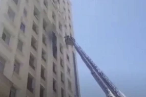 Bakıda çoxmərtəbəli yaşayış binasında yanğın - VİDEO