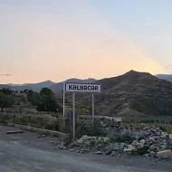 Kəlbəcərdə hərbçilərin olduğu avtomobil qəzaya uğradı