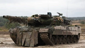 Polşa Ukraynaya verilən tankları təmir etməyə başlayıb