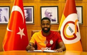 \"Qalatasaray\" daha bir hücumçu aldı