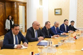 XİN Moskva görüşü barədə məlumat yaydı