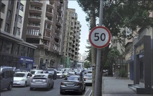Bakıda daha bir küçədə sürət həddi dəyişdirildi - FOTO