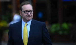 4 kişiyə təcavüzdə ittiham olunan aktyorla bağlı məhkəmə qərar verdi - FOTO