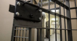 Rüşvətə görə tutulan gömrük əməkdaşı azadlığa buraxıldı