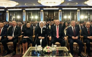 Paşinyanın Əliyevin arxasında əyləşməsi diqqət çəkdi - VİDEO