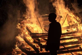 Qətl törədib evi yandıran şəxsə AĞIR CƏZA