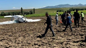 Türkiyədə təyyarə QƏZASI: Pilotlar sağ çıxdı- FOTO