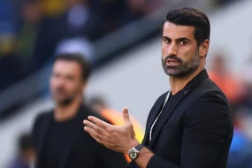 Baş məşqçinin bu hərəkəti gündəm oldu - FOTOLAR