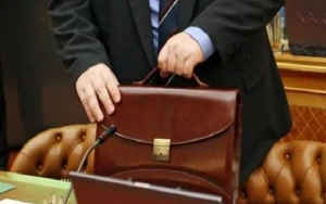 Azərbaycanda yüksək vəzifəli şəxs həbs edildi - Görün nə qədər pul ələ keçiribmiş