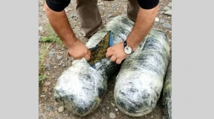 İran vətəndaşına narkokuryerlik etməkdə şübhəli bilinənlər SAXLANILDI - FOTO