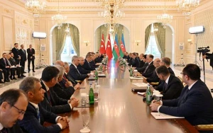 Prezidentlərin geniş tərkibdə görüşü oldu - YENİLƏNDİ