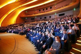 Dünyadakı Azərbaycanlı Təbiblərin Simpoziumu öz işinə başlayıb - FOTOLAR