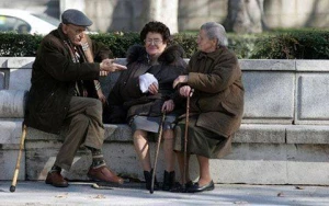 Qadınların pensiyası artırıla bilər? - Açıqlama