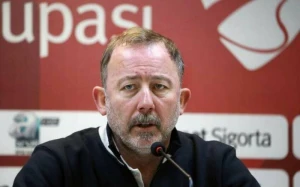 \"Neftçi\" ilə Sergen Yalçın arasında fikir ayrılığı var