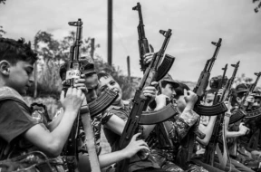 Erməni uşaqlar hərbi təlimlərə cəlb edilir - VİDEO