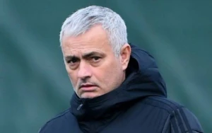 UEFA Mourinyonu cəzalandırdı