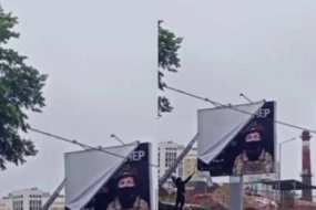 Krımda “Vaqner”ə işə qəbulla bağlı reklam bannerləri sökülür - VİDEO