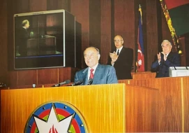 \"24 iyun 1993-cü il Azərbaycan tarixinin ən əlamətdar günlərindən biridir\" - Deputat