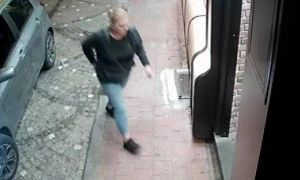 Çörək almaq üçün maşınını saxlayan qadın heyrət yaşadı