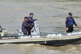 Kürü mövsümündə elektrik cərəyanı ilə balıq ovlayan şəxs SAXLANILDI - FOTO