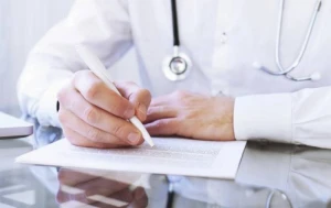 Azərbaycanda baş həkim vəzifəsindən azad olundu