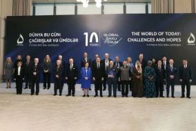 İlham Əliyev X Qlobal Bakı Forumunda iştirak edir - CANLI YAYIM