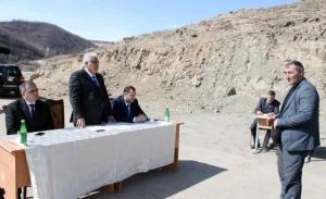 Əhəd Abıyev Çovdar kəndində müvvəqəti məskunlaşmış vətəndaşlarla görüşdü - FOTOLAR