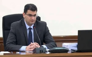 İrəvan meri istefa verdi