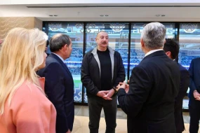 İlham Əliyevə \"Qalatasaray\" forması hədiyyə edildi - FOTO