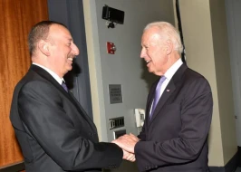 Bayden İlham Əliyevi TƏBRİK ETDİ