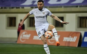Azərbaycan millisinin futbolçusu yubiley oyununa çıxdı