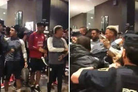 İspaniyada millinin futbolçuları ilə polis arasında dava düşdü - VİDEO
