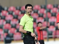 Əliyar Ağayevdən Yunanıstanda 1 penalti, 7 sarı, 1 qırmızı vərəqə