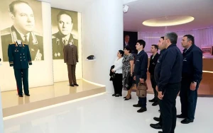 “Azəriqaz”ın rəhbər şəxsləri Heydər Əliyev Mərkəzində - FOTOLAR