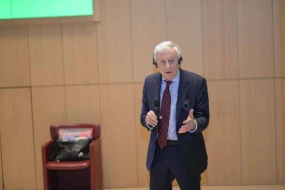 Mətbuat xidmətlərnin rəhbərləri üçün təşkil edilən master-klasın iştirakçılarına sertifikatlar təqdim olunub - FOTO