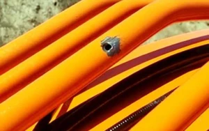 Ermənilər Laçında traktoru atəşə tutdu - FOTO