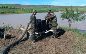 Süni göldən su belə çəkildi - VİDEO