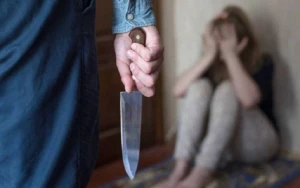 Əvvəlcə arvadını öldürdü, daha sonra intihara cəhd etdi