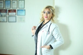 Tanınmış plastik cərrahı öldürən əri barəsində həbs qətimkan tədbiri seçildi