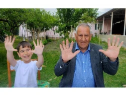 6 barmaqlı məktəbli - VİDEO+FOTO