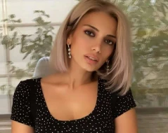 Tanınmış aparıcının evindən küllü miqdarda pul oğurlandı: \"Anamı iynə ilə yatızıdırıb...\"