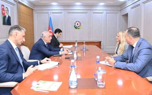 Baş nazir “SpaceX” şirkətinin prezidenti ilə görüşdü