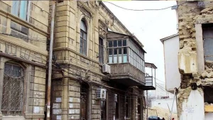 Bakıda 122 illik sirr: Binadakı bu işarələr nədən xəbər verir? - VİDEO