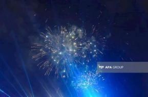 Bakıda Heydər Əliyevin 100 illik yubileyi ilə əlaqədar atəşfəşanlıq oldu