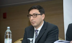 “Övladlarımın təhsilindən tam razı deyiləm” - Nazir