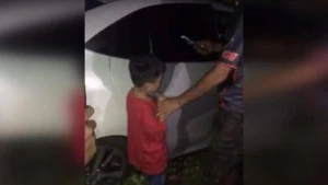 6 və 3 yaşlı qardaşlar avtomobil idarə edərkən qəza törətdilər