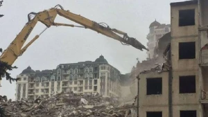 Bakıda bu ərazidə bina söküləcək - Sakinlər 1000 manat kompensasiyadan narazıdır (VİDEO)