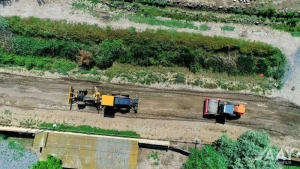 Salyanda 16 min əhalinin istifadə etdiyi yollar yenidən qurulur - VİDEO/FOTO