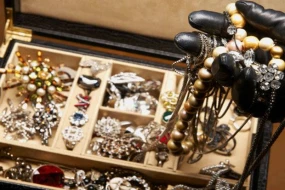 Bakıda evlərdən 8700 manatlıq o OĞURLUQ